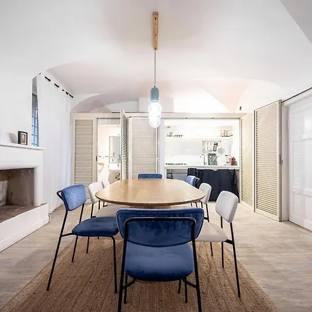 Stunning Loft Near Colosseum And Termini Station Wifi Ac 아파트 *